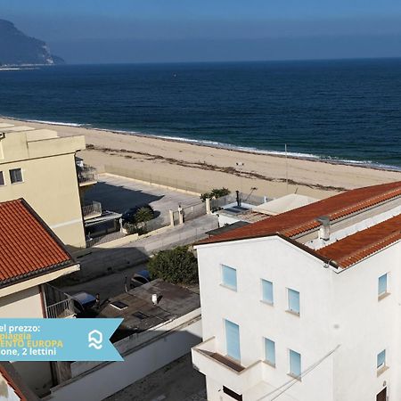 Rs321 - Marcelli, Trilocale Fronte Mare Con Spiaggia Inclusa المظهر الخارجي الصورة