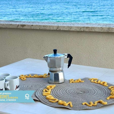 Rs321 - Marcelli, Trilocale Fronte Mare Con Spiaggia Inclusa المظهر الخارجي الصورة